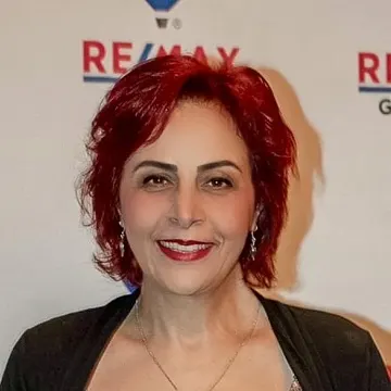 Sarah Nezhad سارا نژاد Sarah Nezhad